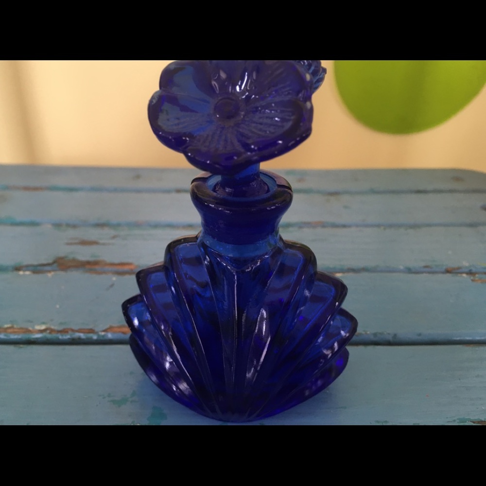 Vintage Art Deco  Perfume Bottle